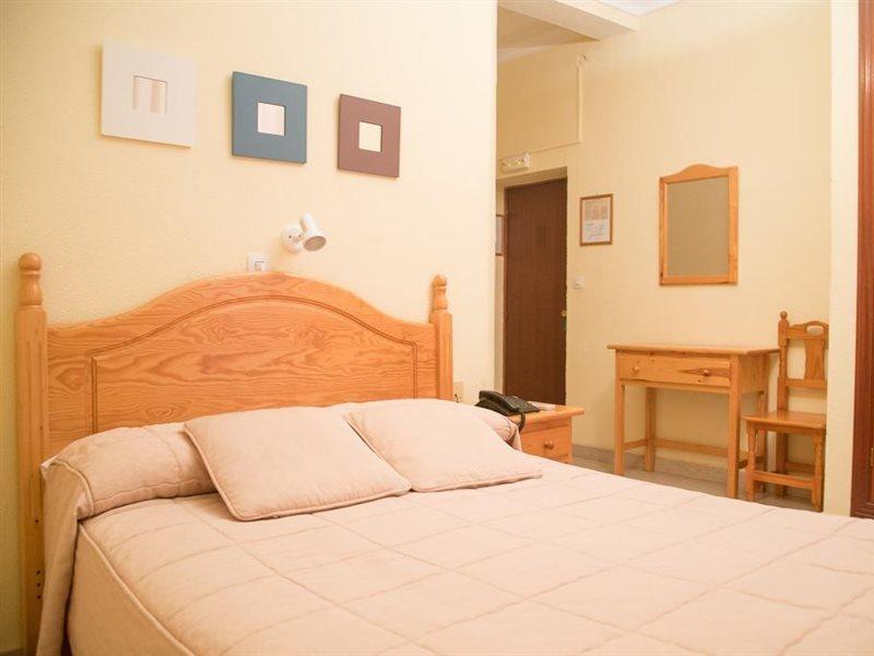 Hostal Sierpes Seville Exterior photo